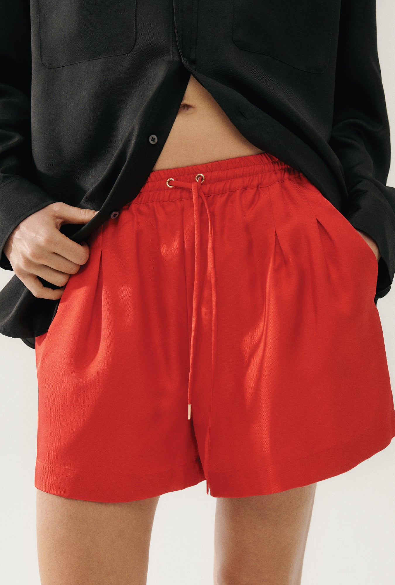 TWILL SLOUCH SHORTS POPPY