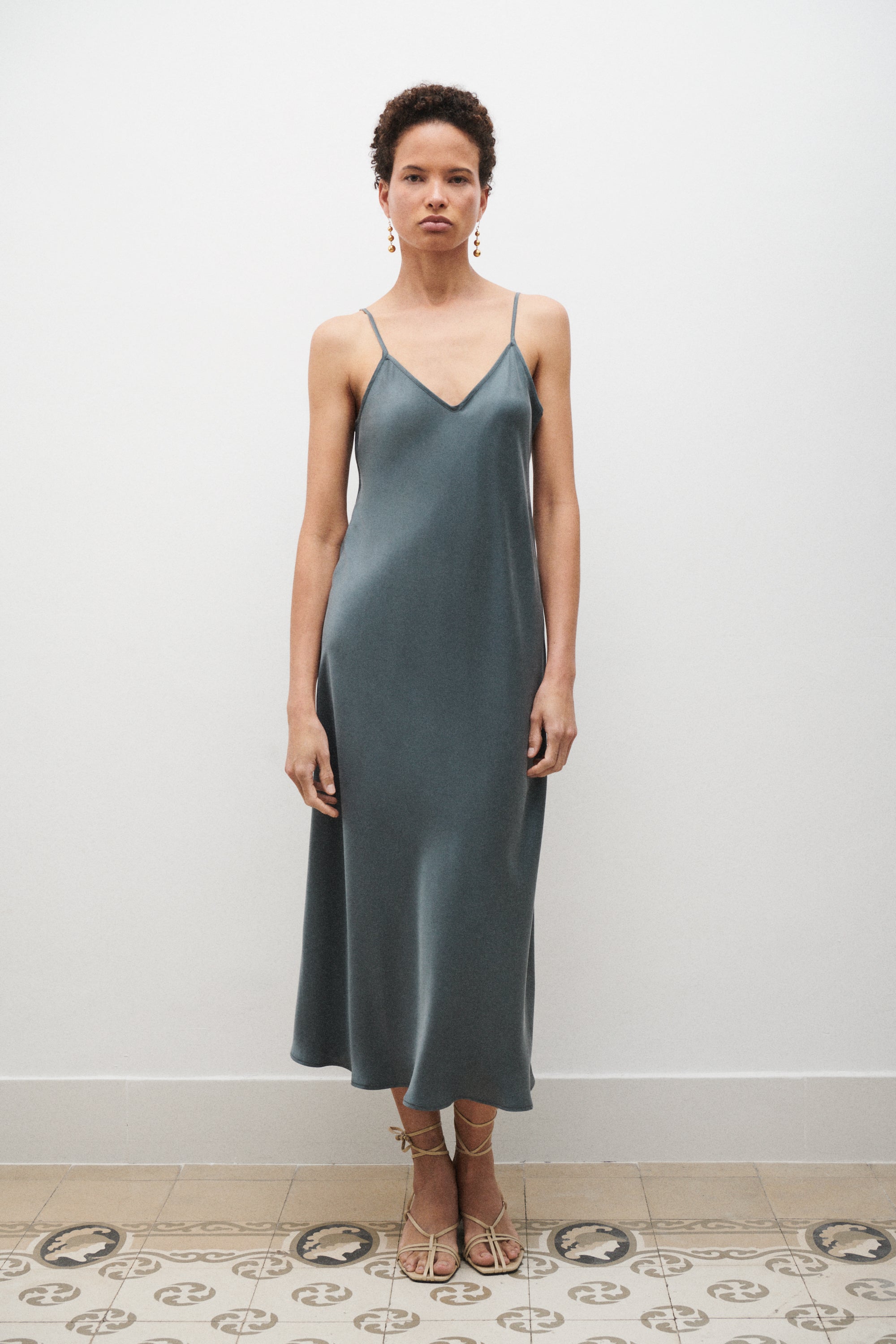 90S SLIP DRESS SLATE