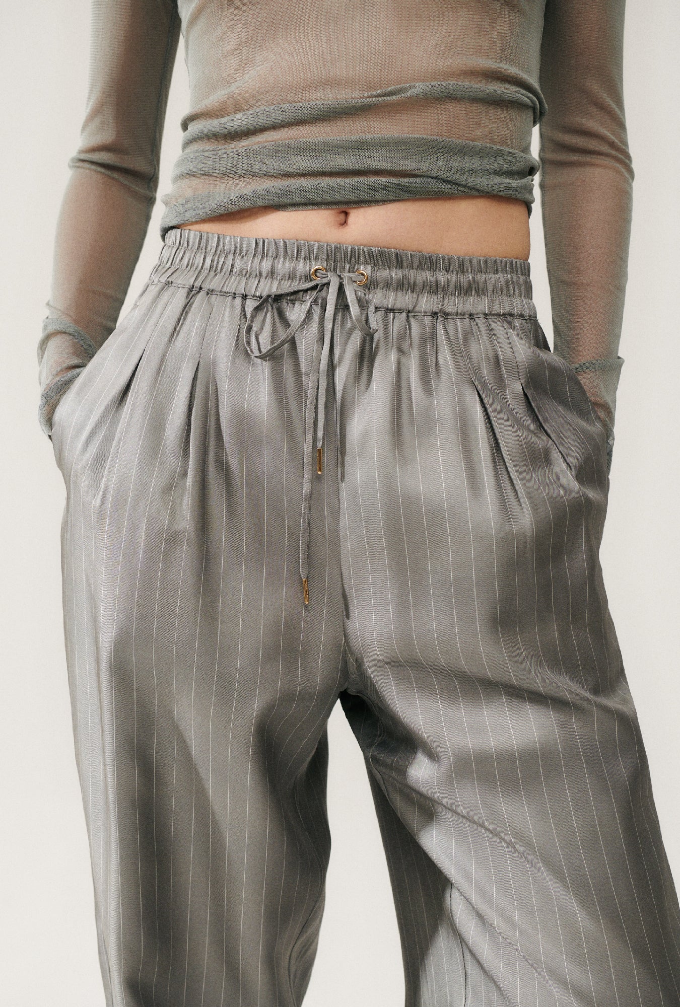 TWILL SLOUCH PANTS MOON PINSTRIPE