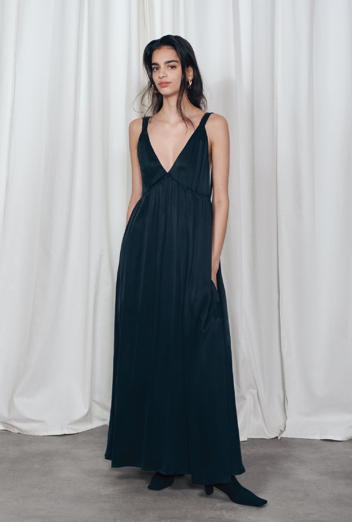 TRAPEZE DRESS BLACK – Silk Laundry / silklaundry.com.au